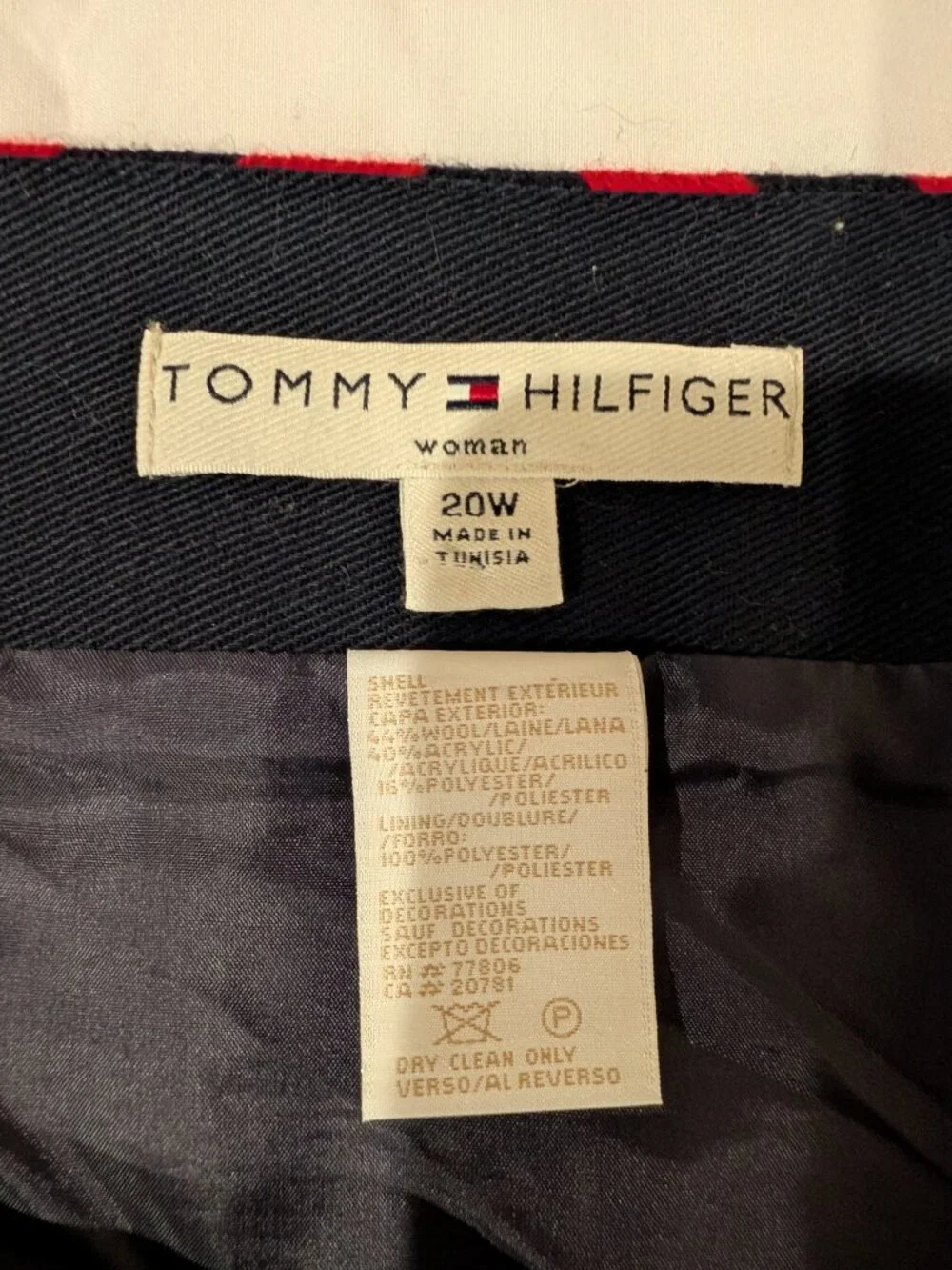Plus Size Vintage 2004 Tommy Hilfiger Red & Black Houndstooth Mini Skirt